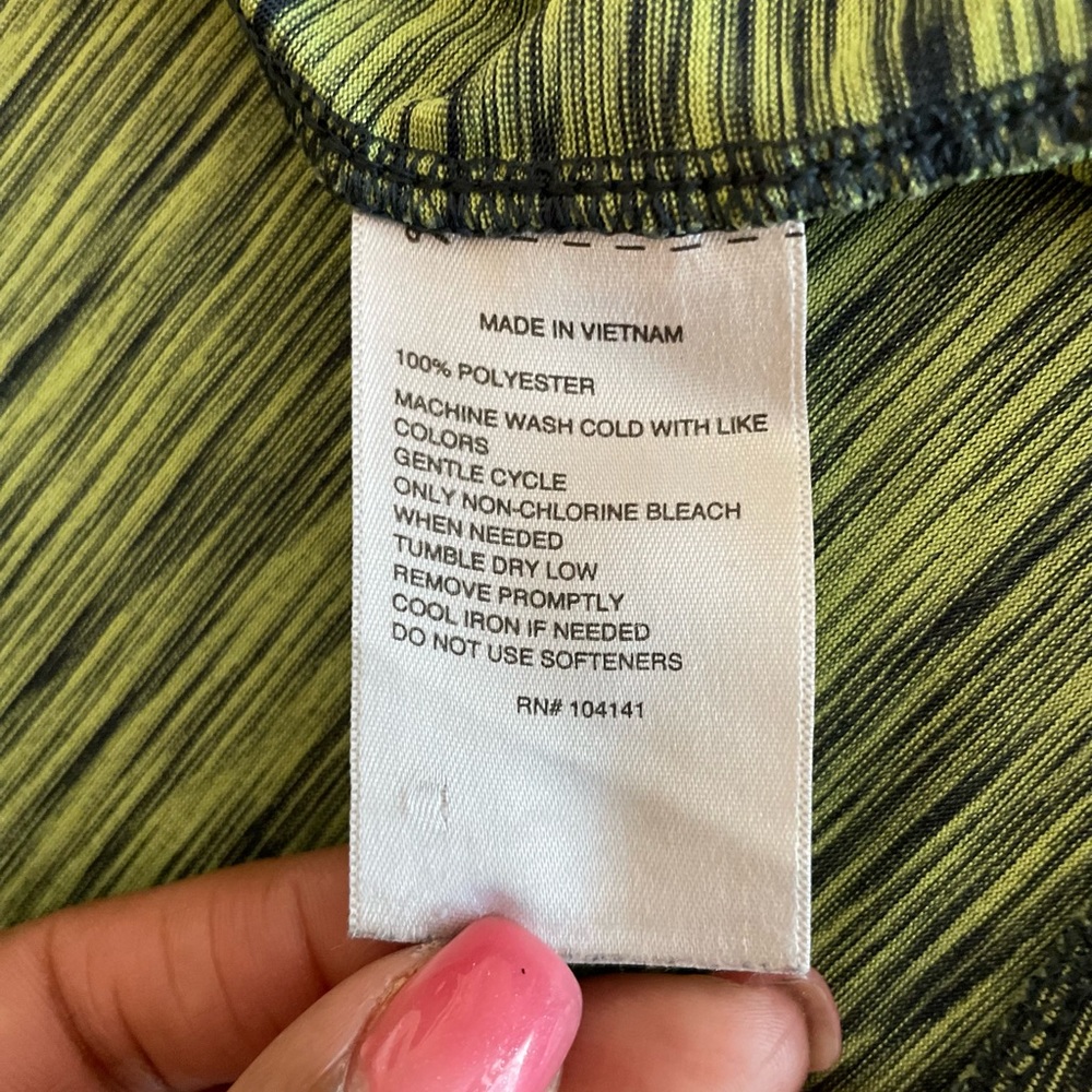 Reebok Active Performance Lightweight Top - Size 2XL - Picture 12 of 12